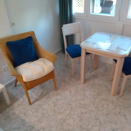 Los Cisnes Beach Studio 100M Playa Apartment เบนัลมาเดนา ภายนอก รูปภาพ