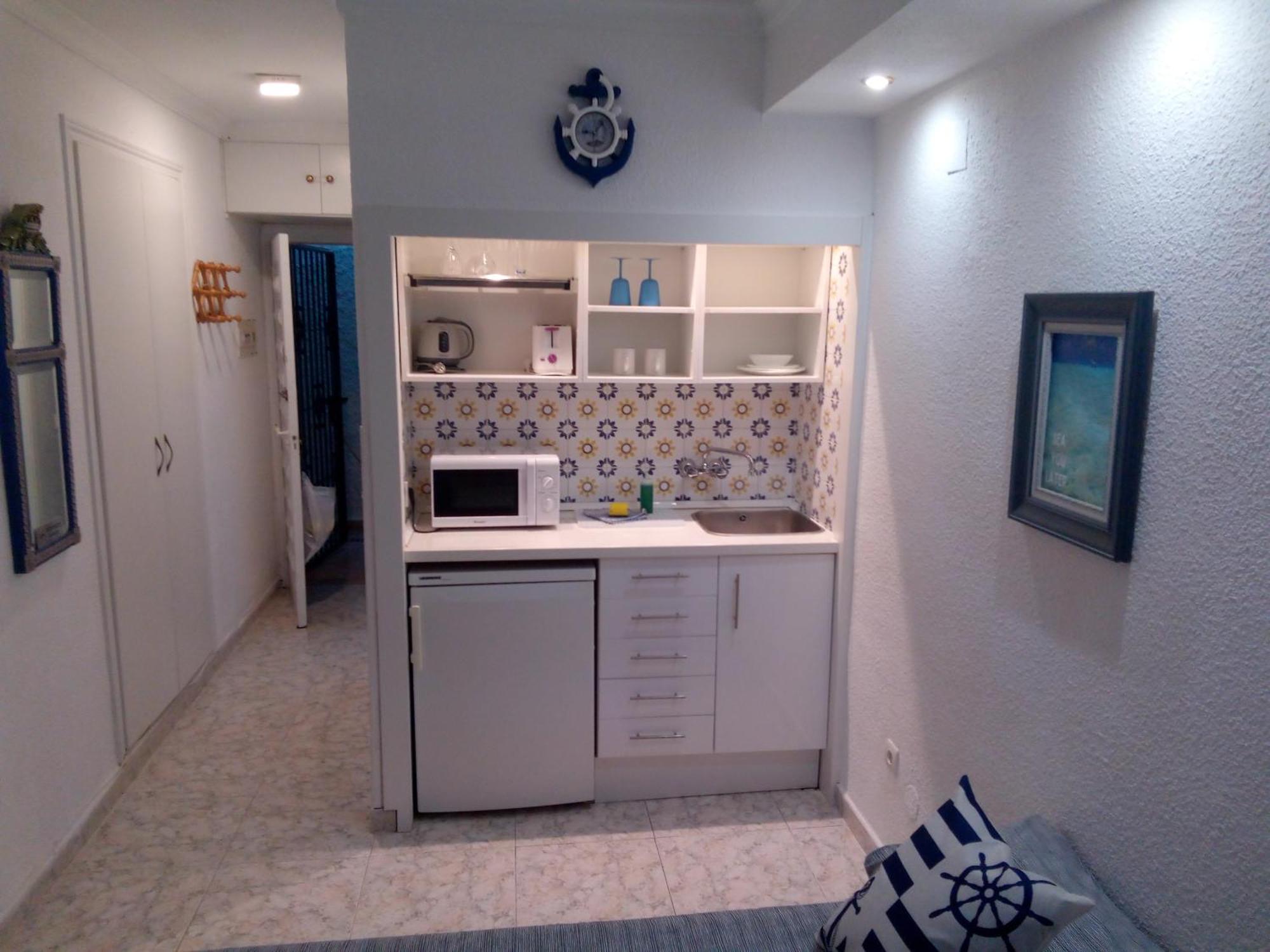 Los Cisnes Beach Studio 100M Playa Apartment เบนัลมาเดนา ภายนอก รูปภาพ