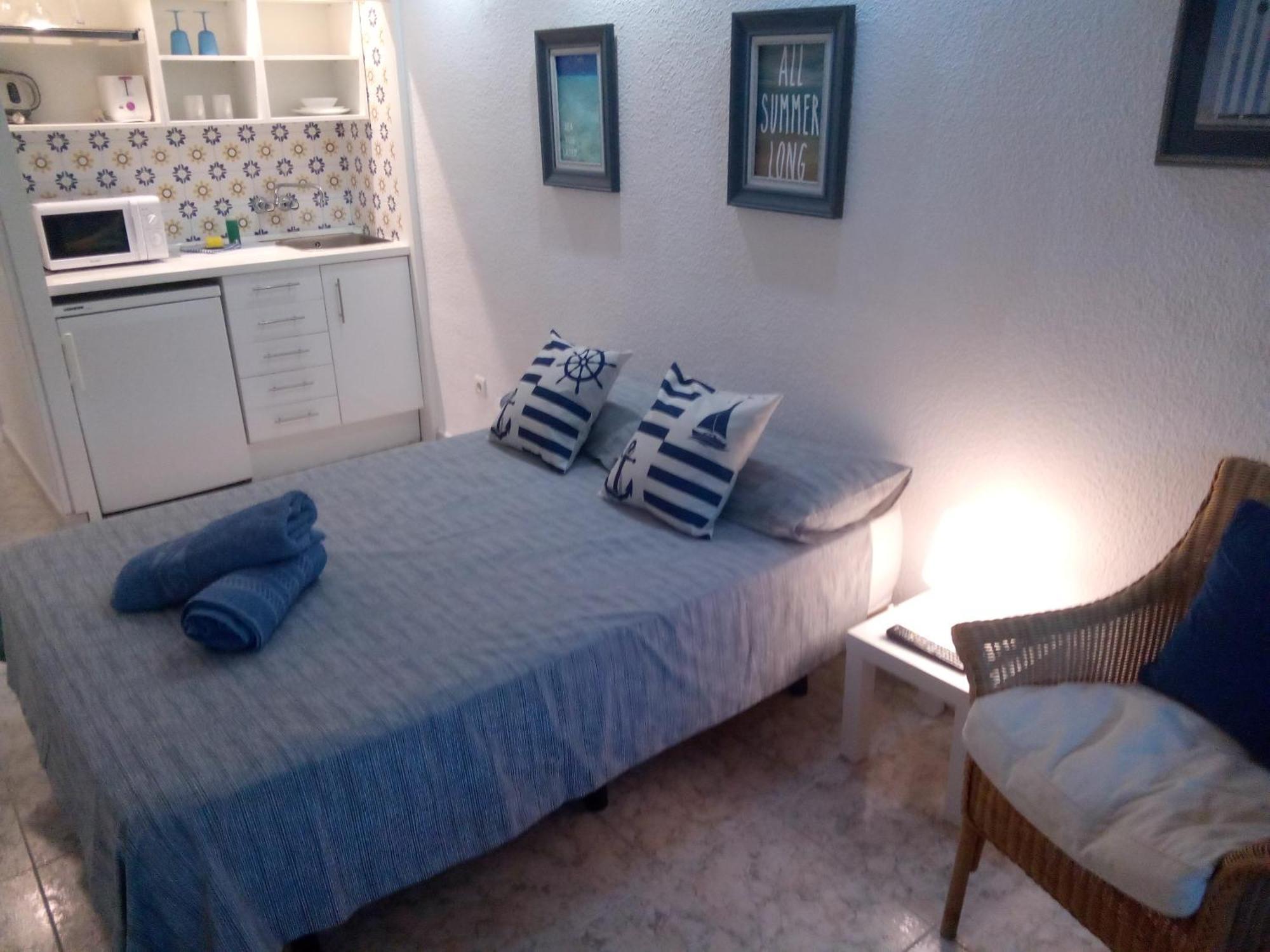 Los Cisnes Beach Studio 100M Playa Apartment เบนัลมาเดนา ภายนอก รูปภาพ