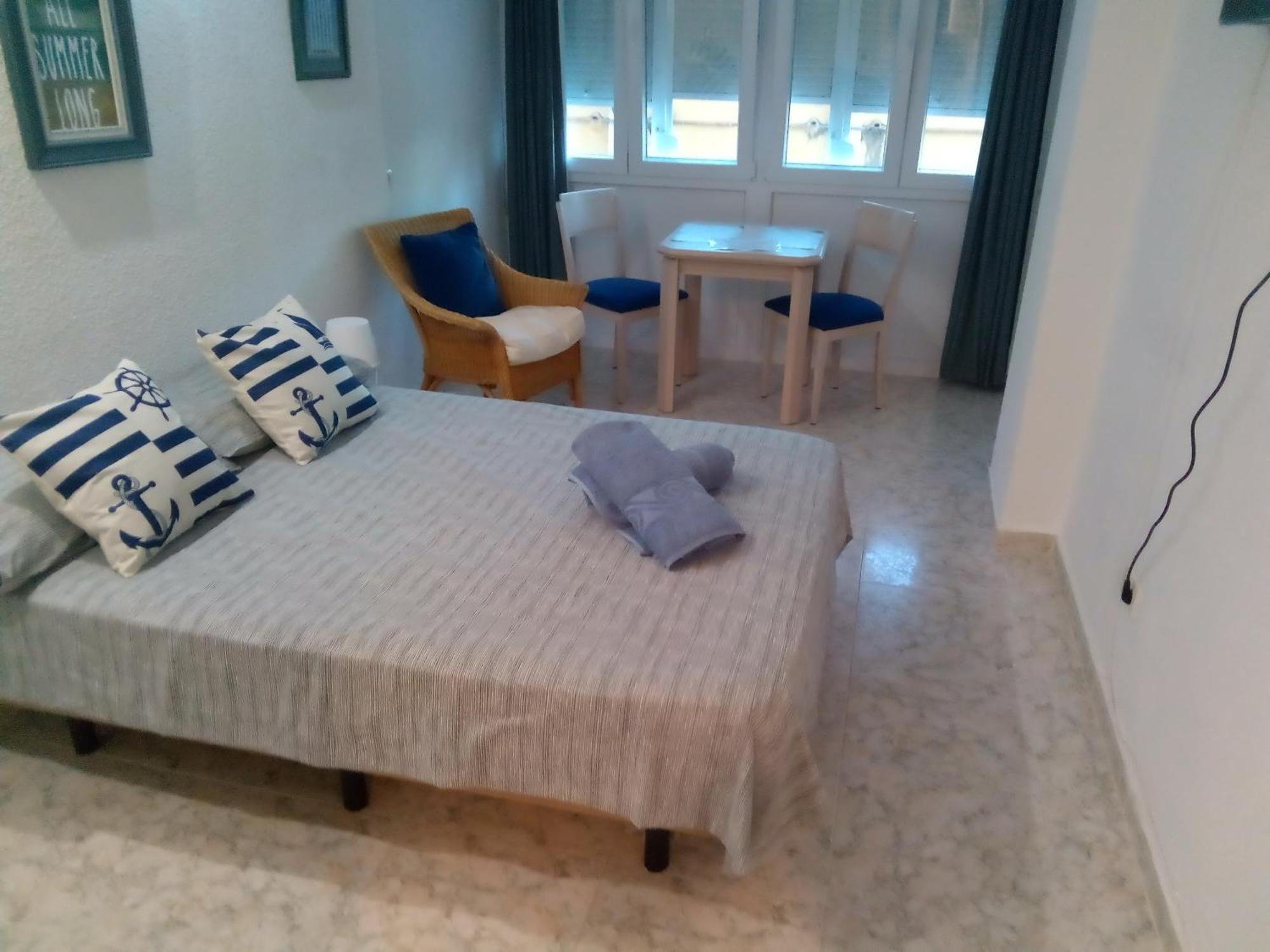 Los Cisnes Beach Studio 100M Playa Apartment เบนัลมาเดนา ภายนอก รูปภาพ